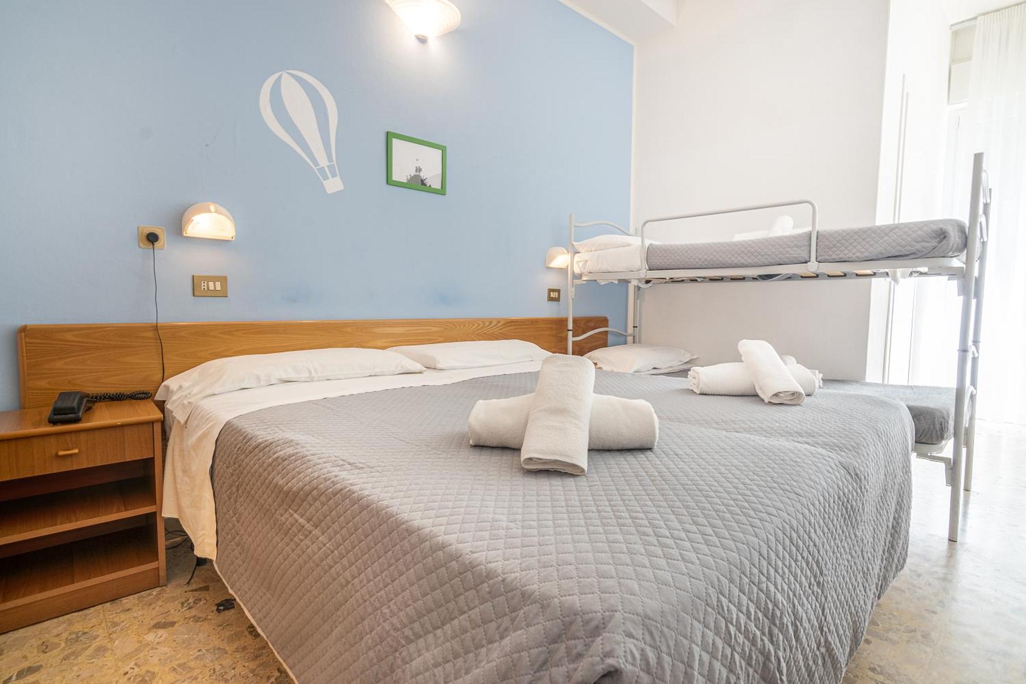 Hotel Santiago 3*